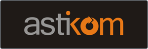 Logo with the word astkom on a black background; ast is in gray, kom is in orange, with the letter o stylized as a circular design with an arrow.